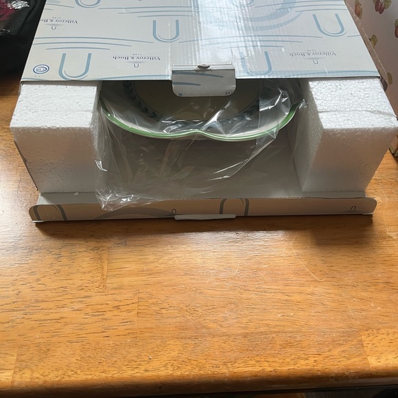 Villeroy and Boch French Garden Charm large bowl serving bowl new in box NIB - Picture 4 of 5